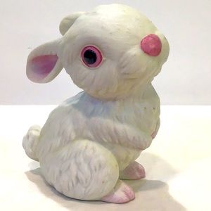 Lifelike sitting baby bunny perfect vintage Japan